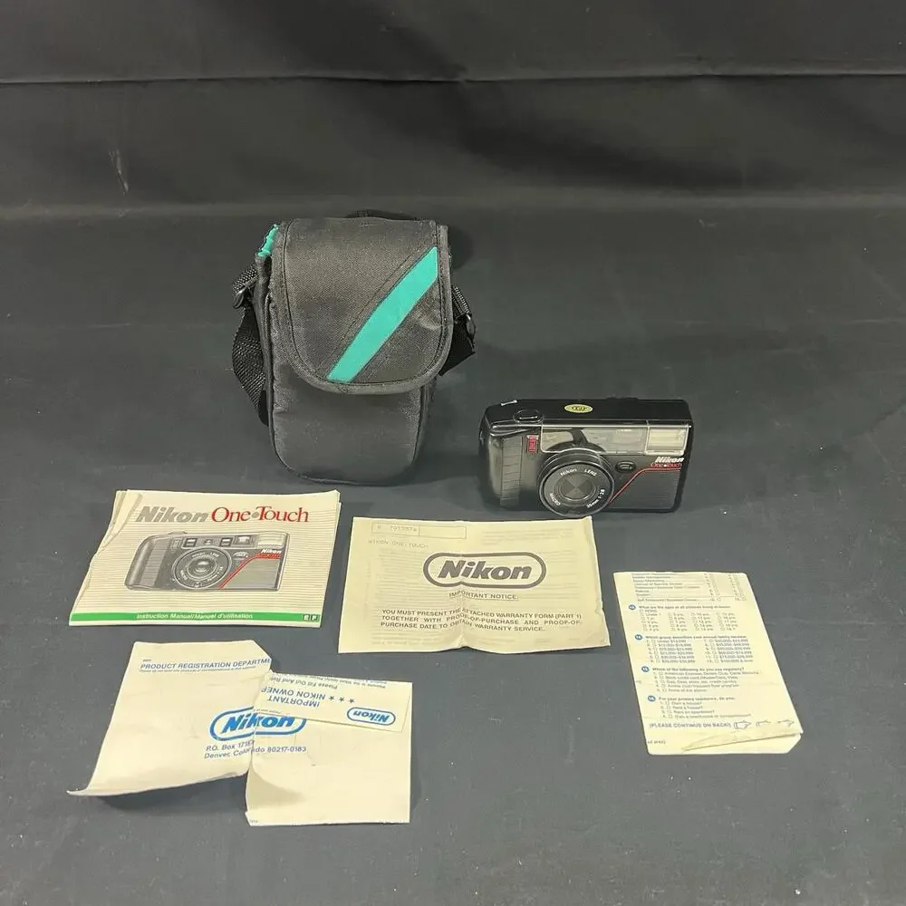 Nikon One Touch 35mm film Point & Shoot Camera 1:2.8 Lens - Bag & Manual